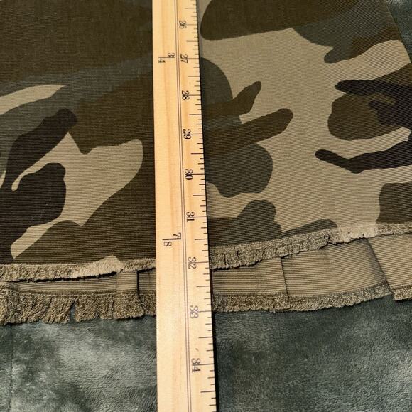 Kendall & Kylie Camo Print Ruffle Raw Hem Overall Stretchy Sheath Dress Sz M - Picture 7 of 8